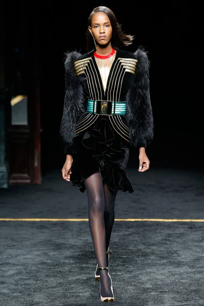 Look 34